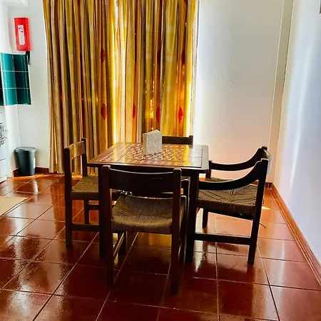 Appartement T1, Da Oura *